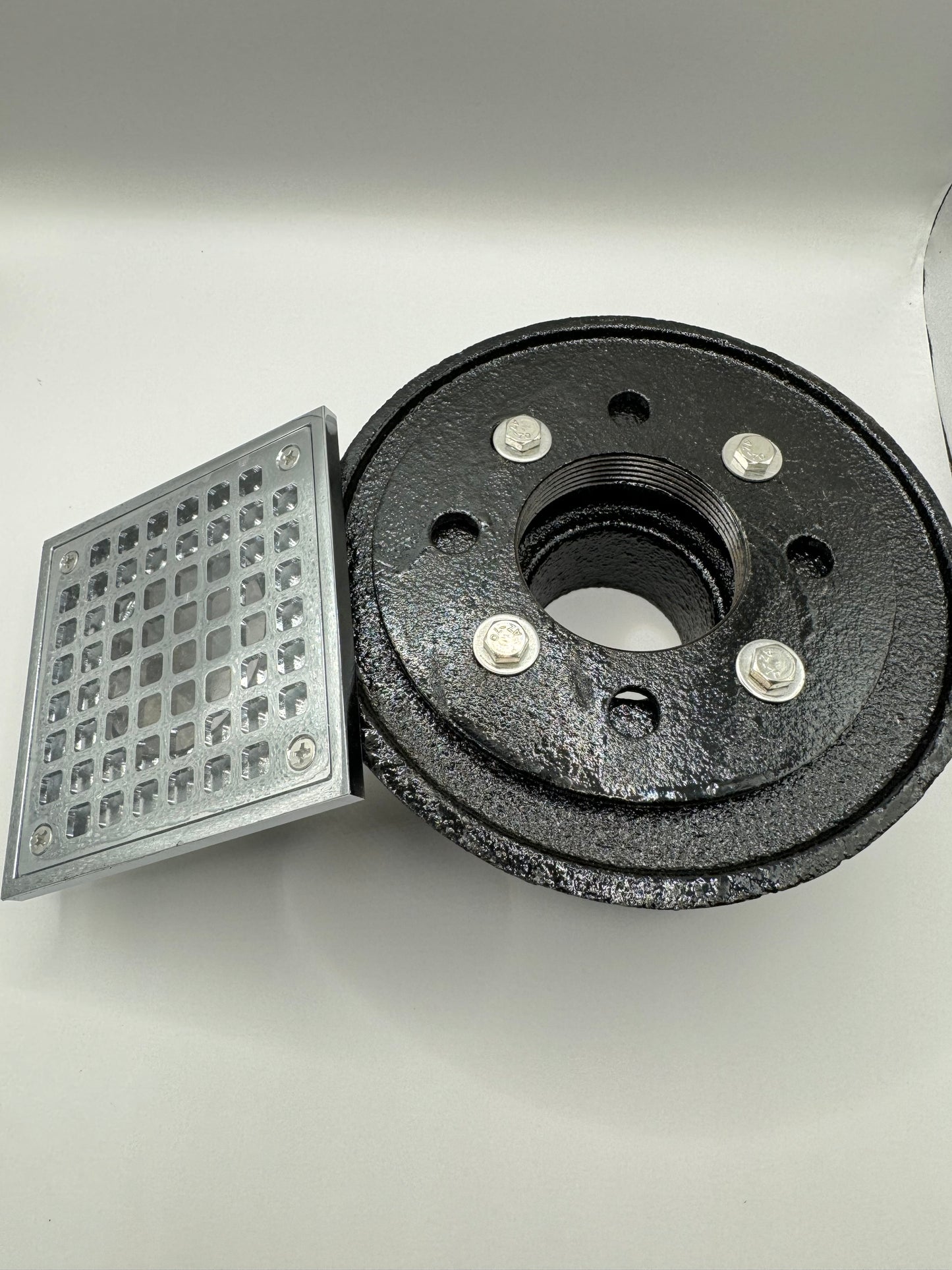 4x2" Cast Iron Floor Drain – Magnum Plumbing Wholesale | UPC certified fitting for ABS/DWV plumbing systems