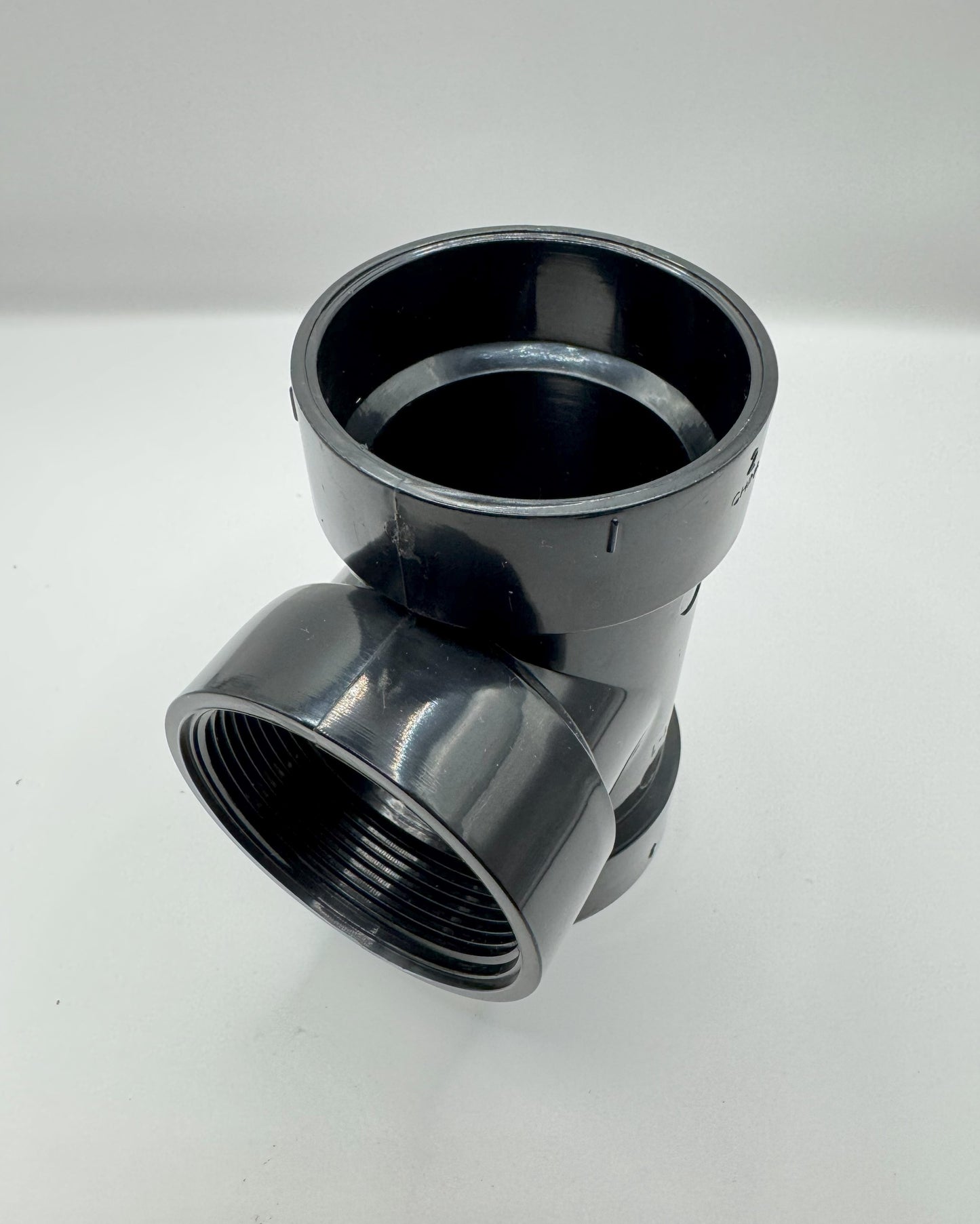  ABS Cleanout Tee with Plug ABS DWV Test Tee– Magnum Plumbing Wholesale | UPC certified fitting for ABS/DWV plumbing systems